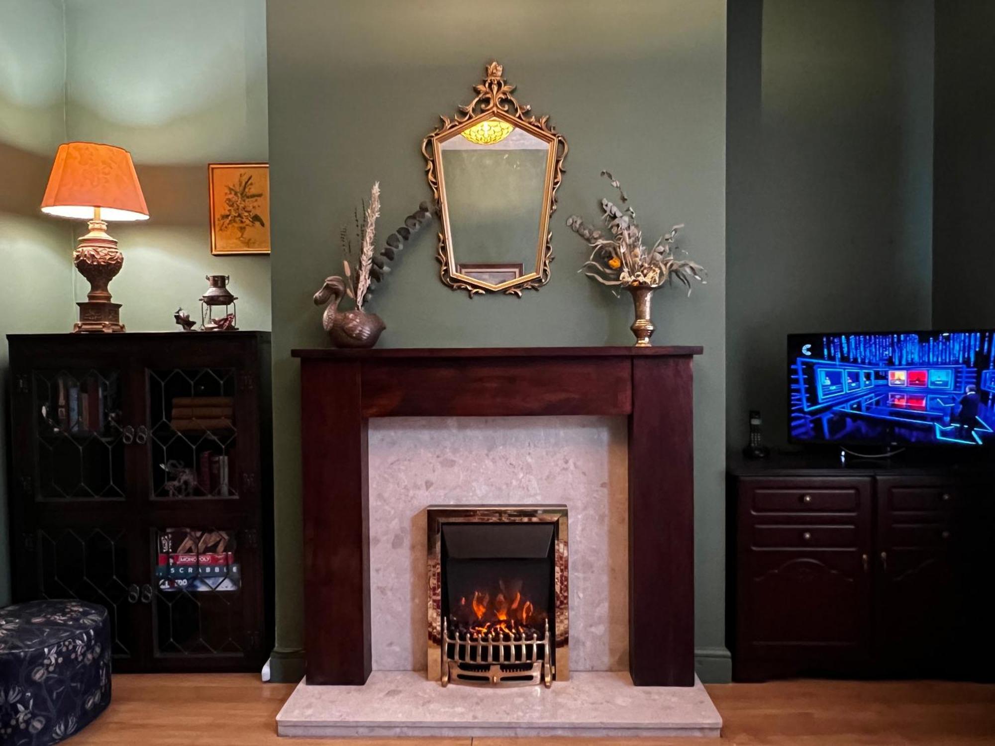 Robin'S Hollow: 2Bd Home Near Wrexham Afc 외부 사진